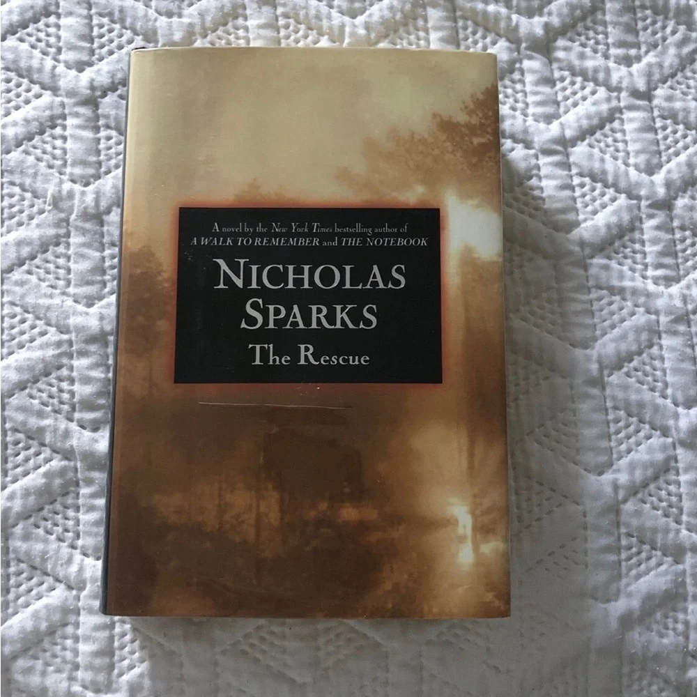 The Rescue Hardcover Book by Nicholas Sparks First Edition Printing Y2K SIGNED